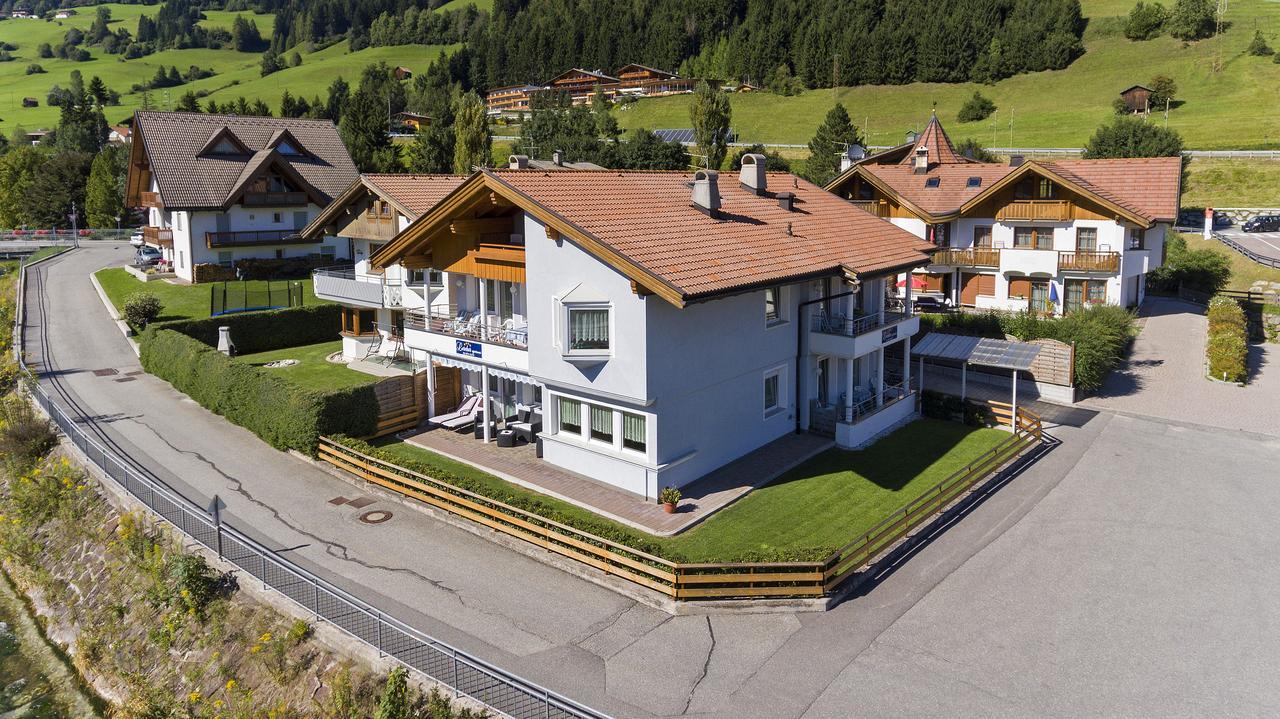 Appartments Lercher Irma San Candido Exterior photo