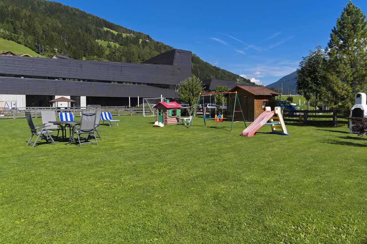 Appartments Lercher Irma San Candido Exterior photo